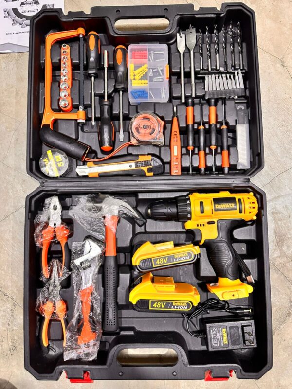 1760979743_set-taladro-con-herramientas-dw-1.jpg TALADRO + HERRAMIENTAS 48V DEWALT DW1